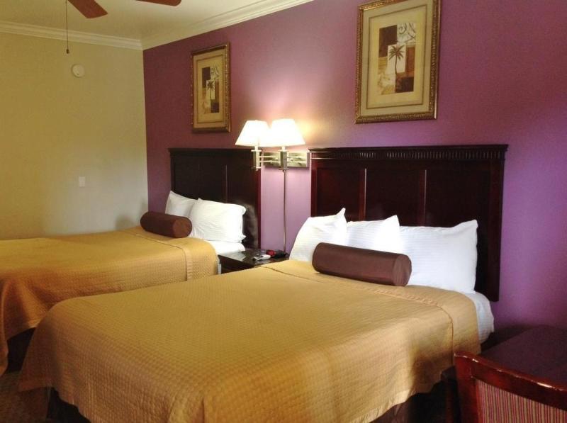 Rodeo Lodge - photo 8