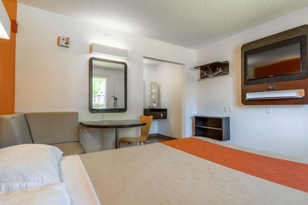 Motel 6 San Diego CA North - photo 10