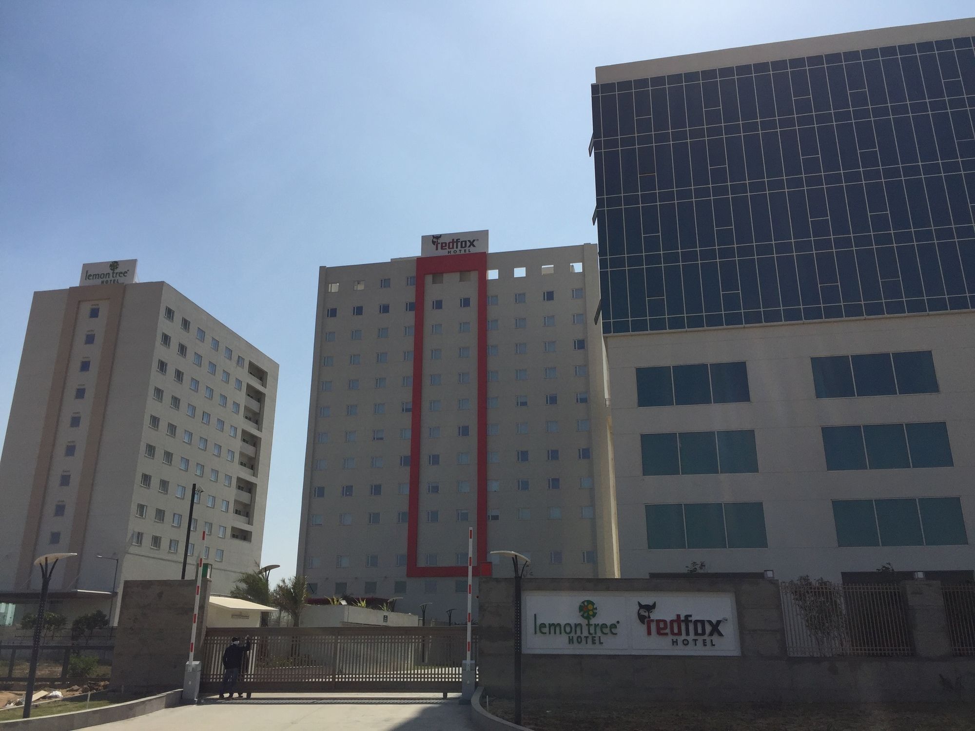 Red Fox by Lemon Tree Hotels Sector 60 Gurugram — 4-Star Luxury Hotel in Sohna, India