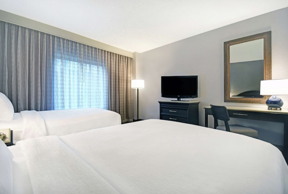 Embassy Suites Charleston - photo 13
