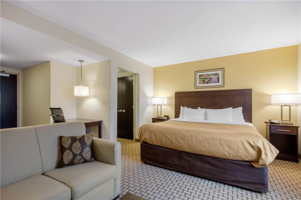 MainStay Suites St. Louis Airport - photo 8