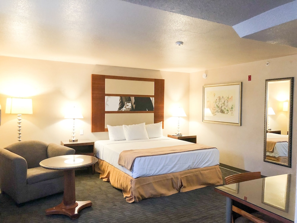 Sunrise Inn Hotel - photo 12