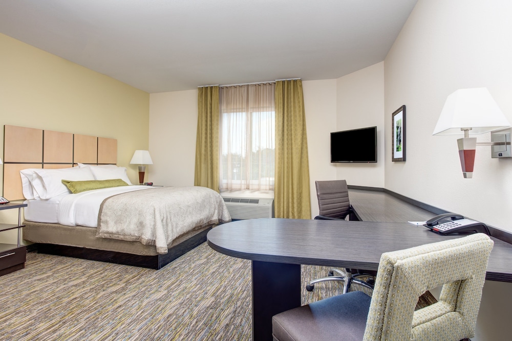 Candlewood Suites Cut Off by IHG - photo 9
