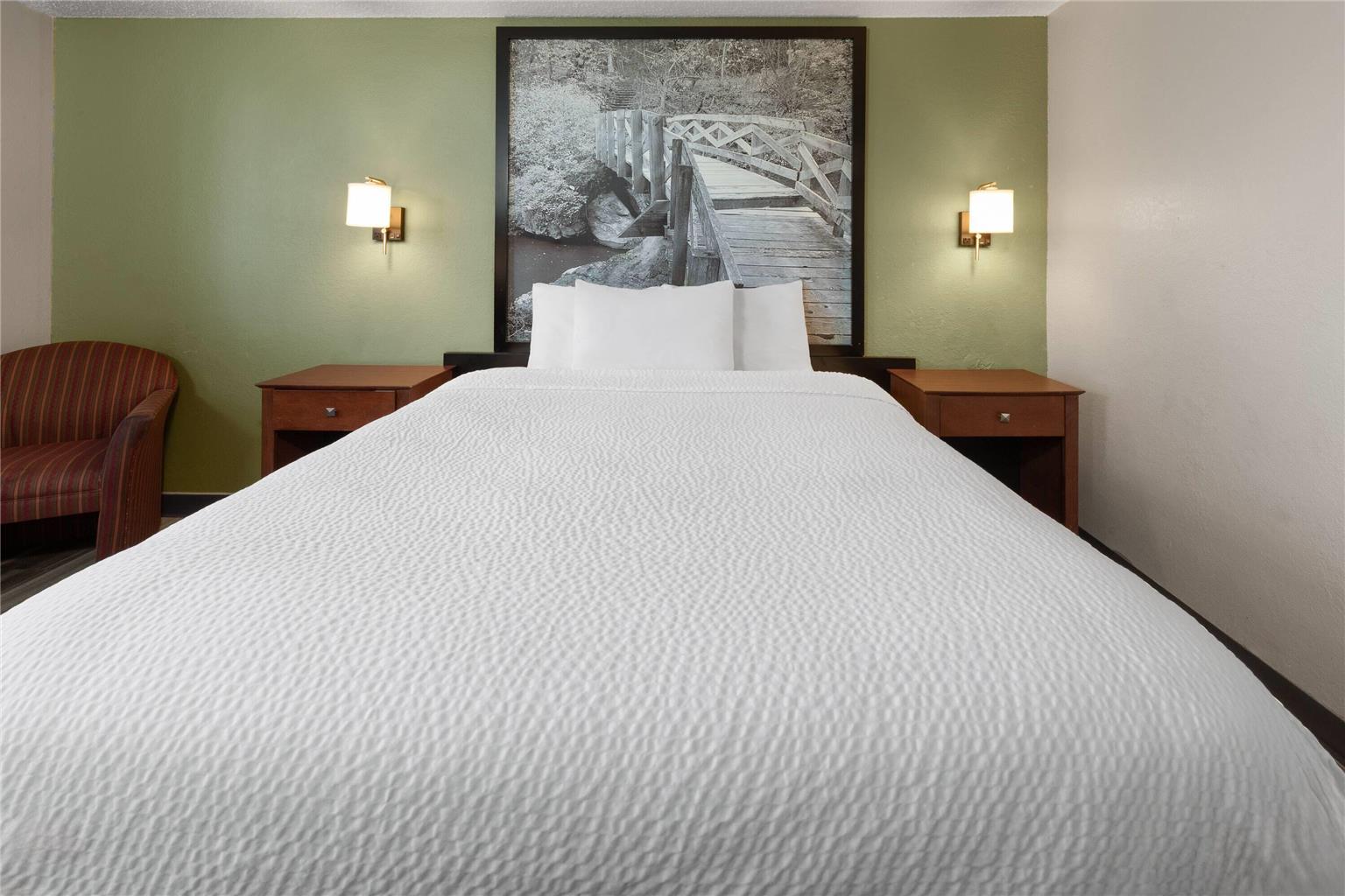 Super 8 by Wyndham Winona MN - photo 27