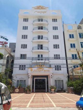 Khách sạn Moonlight Hotel Mặt biển Hải Tiến in Thanh Hoa, Vietnam