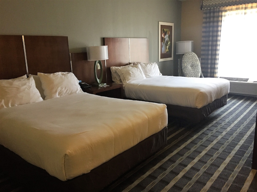 Holiday Inn Express & Suites Perry National Fairground Area #34 by IHG - photo 13