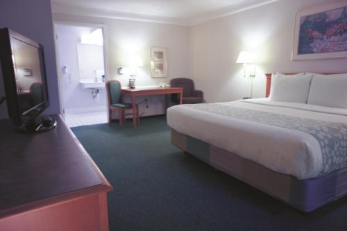 Days Inn by Wyndham Georgetown - photo 5