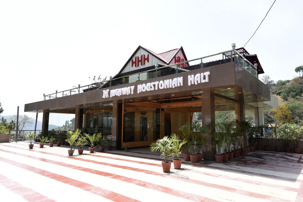 Oyo 14177 Hotel Hhh in Solan, India