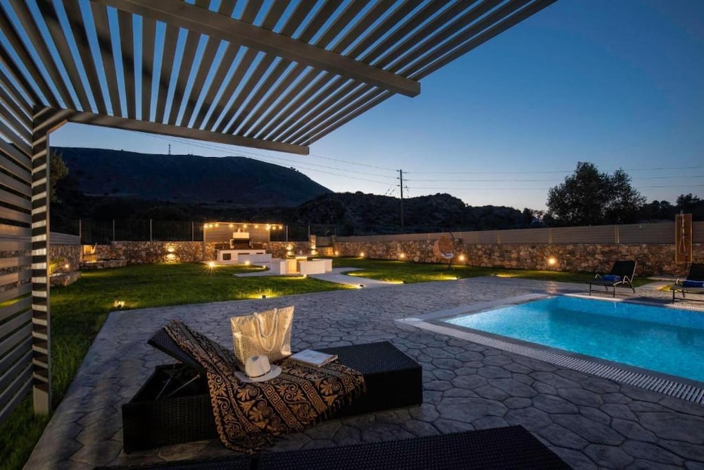 Villa Livis 2 in Rhodes — 4-Star Luxury Hotel in Rodos, Greece