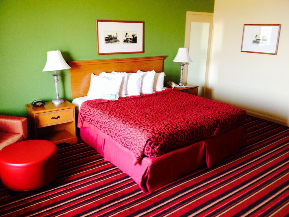 Days Inn Blacksburg Conference Center - photo 5