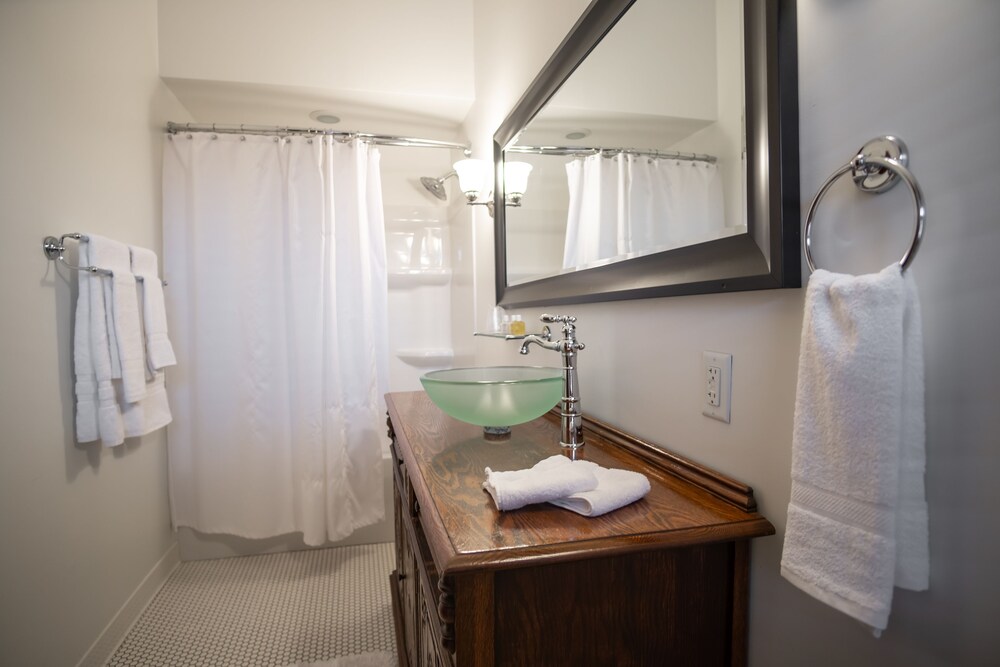 The Hackett Hotel - photo 24