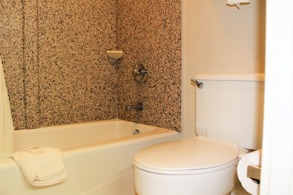 Airport Inn Chattanooga - photo 42