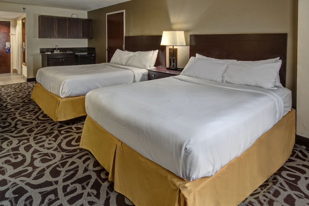 Garner Hotel Murfreesboro West by IHG - photo 4