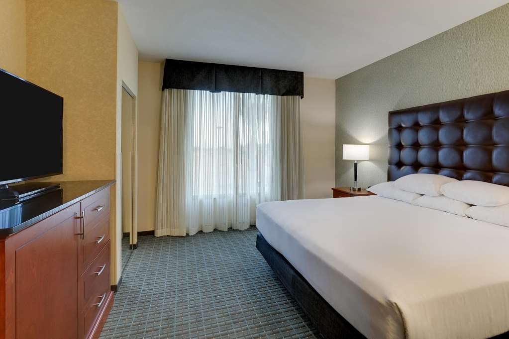 Drury Inn & Suites Phoenix Chandler Fashion Center - photo 39