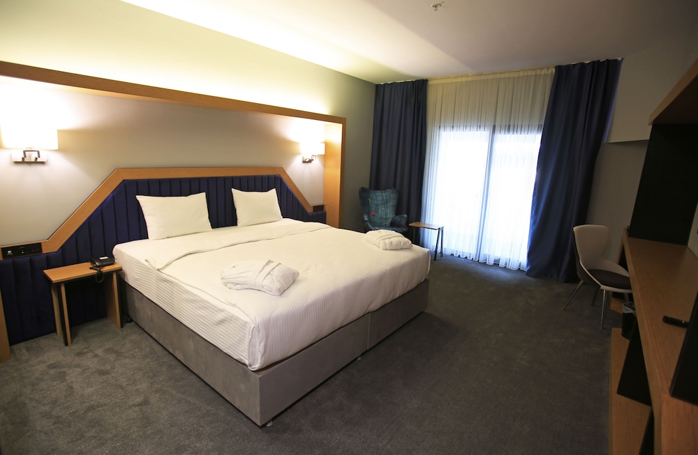 Roof 264 Hotel And Suites in Adapazari, Turkey