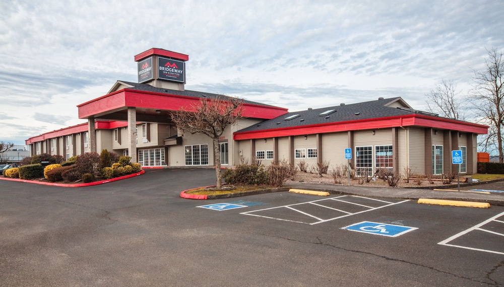 Bridgeway Inn & Suites Portland Airport - photo 17