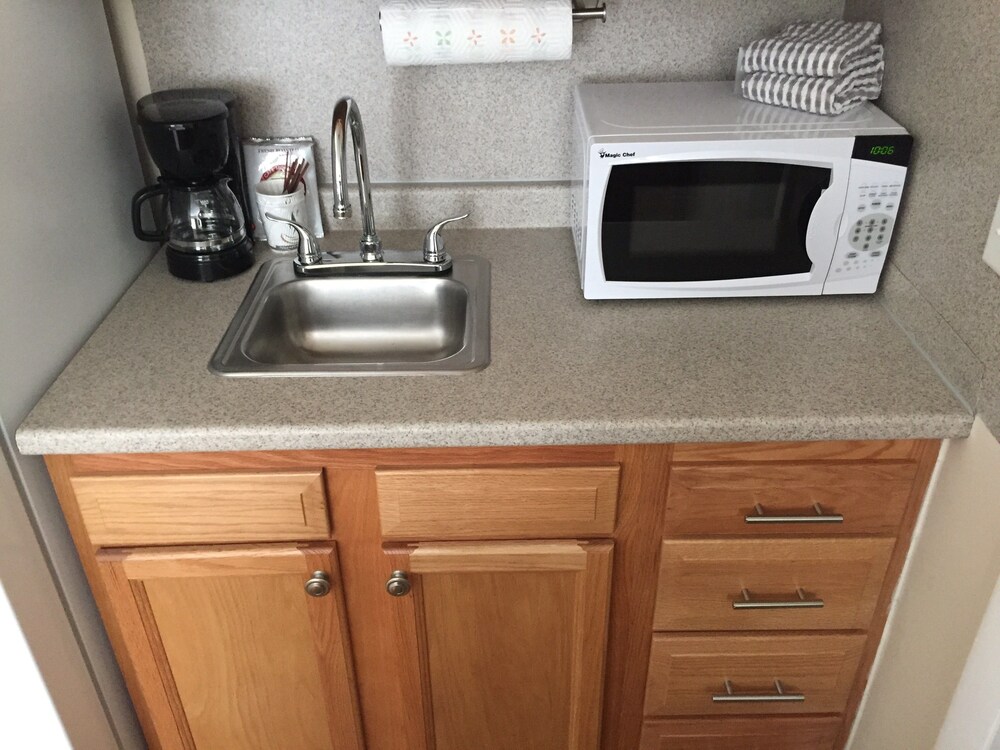 Shore Road Inn - photo 10