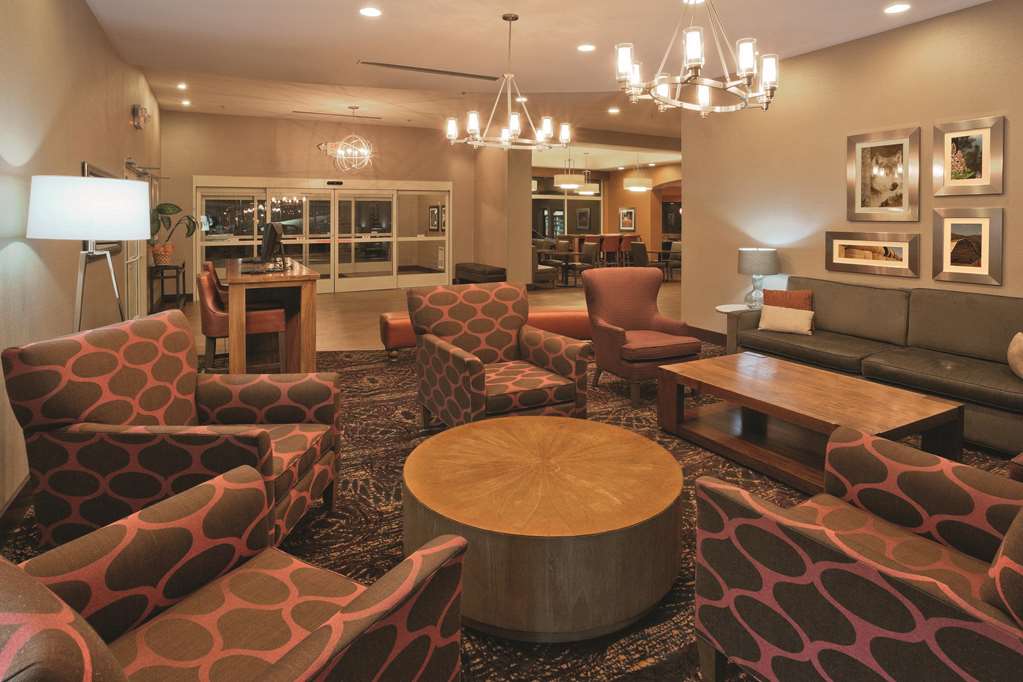La Quinta Inn & Suites by Wyndham Butte - photo 8