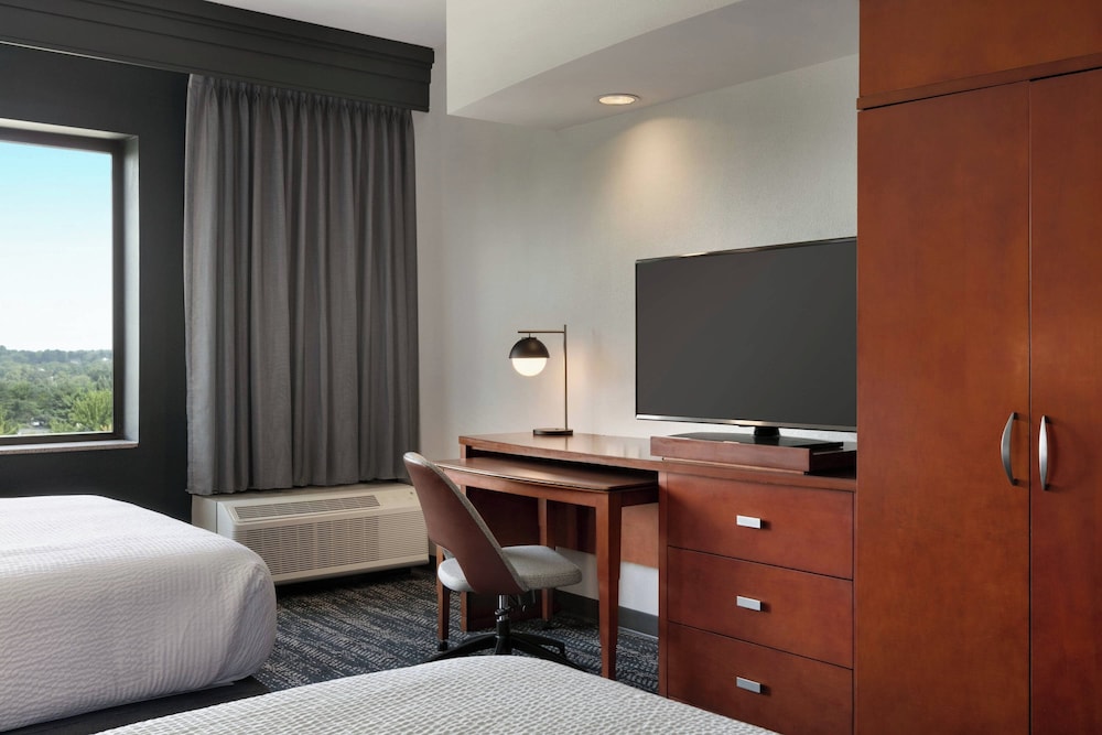 Courtyard by Marriott Lancaster - photo 8