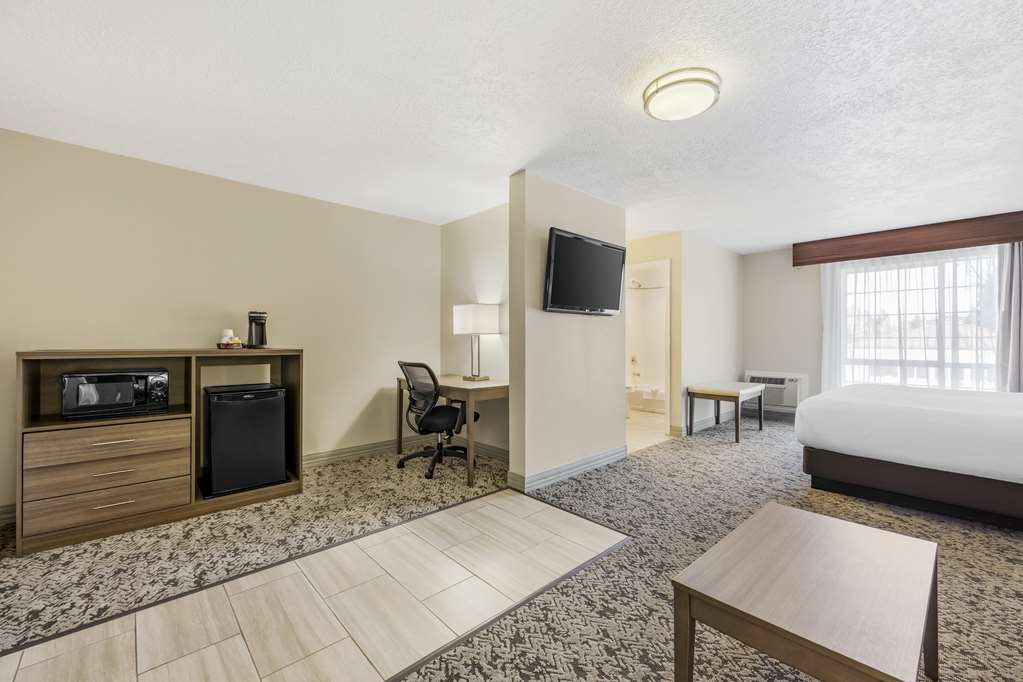 Best Western Plus Grand Manor Inn - photo 24