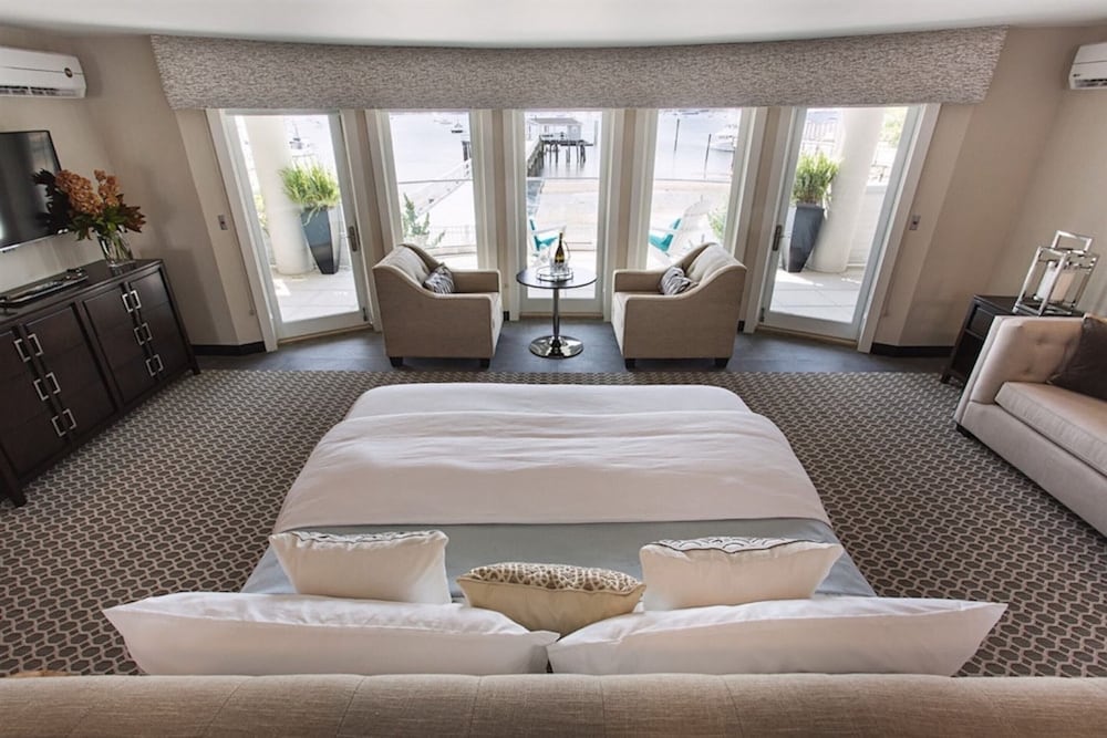 Knickerbocker Yacht Hotel - photo 11
