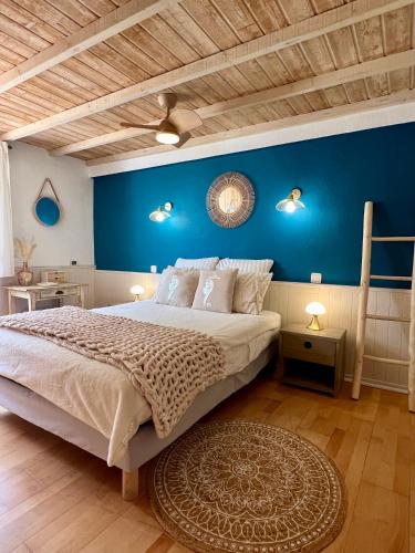 Charmant 3pieces 2chambres 6personnes Terrasse Proche Mer Port Et Commerces in Carqueiranne, France