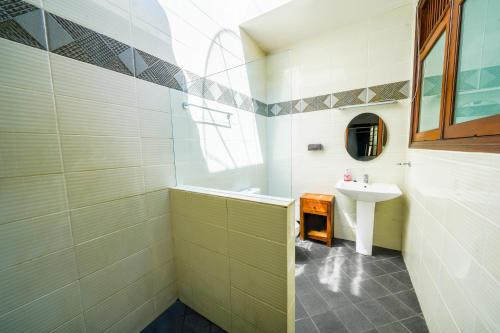 Villa SANKET KUTA 6 bedrooms 6 bathrooms Great Location — 4-Star Luxury Hotel in Kuta, Indonesia