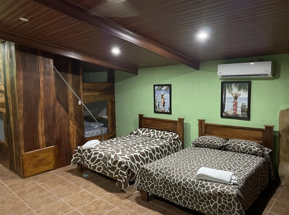 La Perla Negra in Paquera, Costa Rica