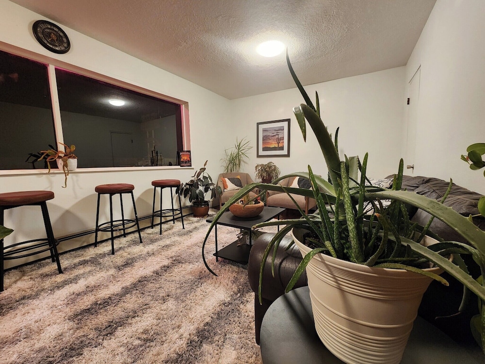 Southwest Motel - photo 2