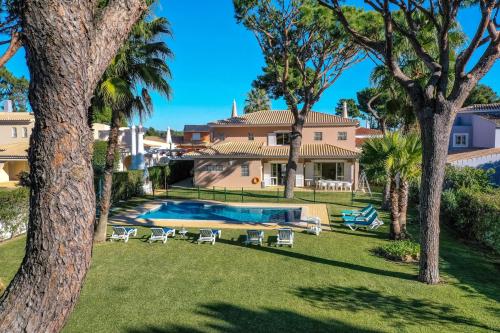 Villa with Garden and Pool — 4-Star Luxury Hotel in Vilamoura, Portugal