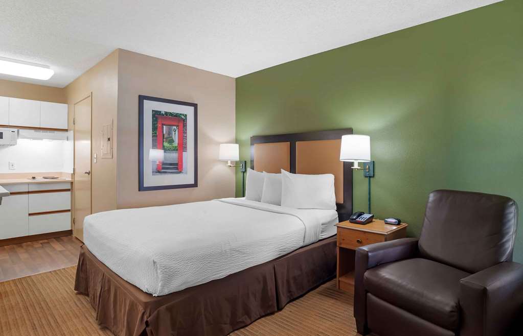 Extended Stay America San Diego Sorrento Mesa - photo 11