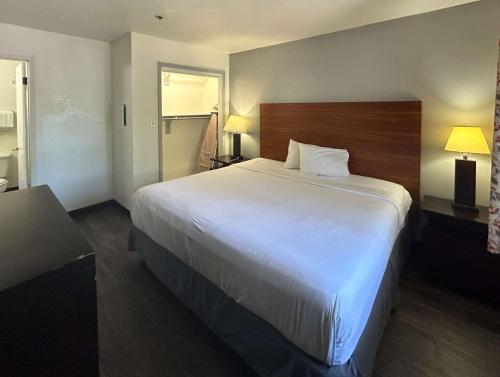 Studio 6 Tempe AZ Elliot Road - photo 4