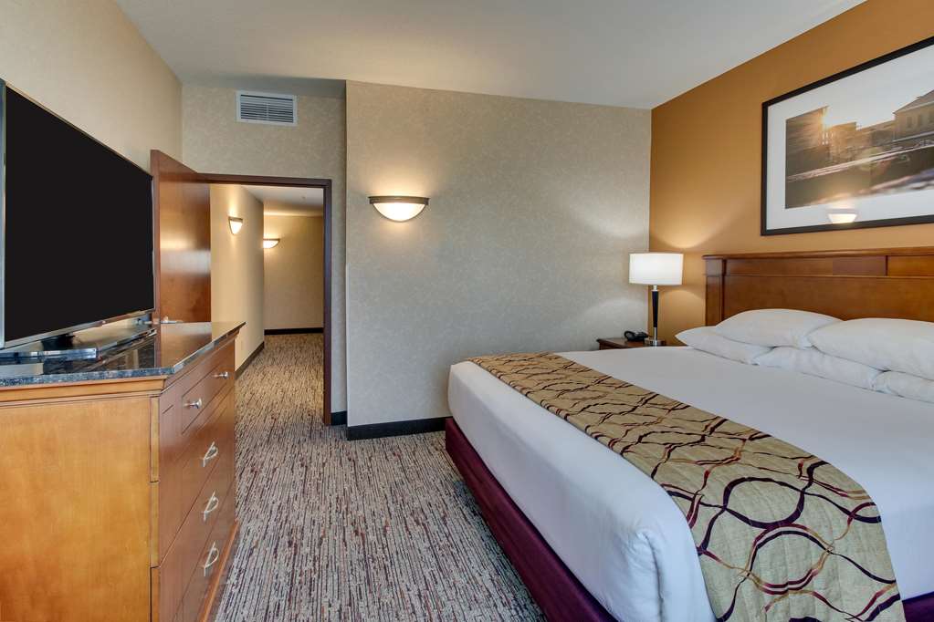 Drury Inn & Suites Meridian - photo 30