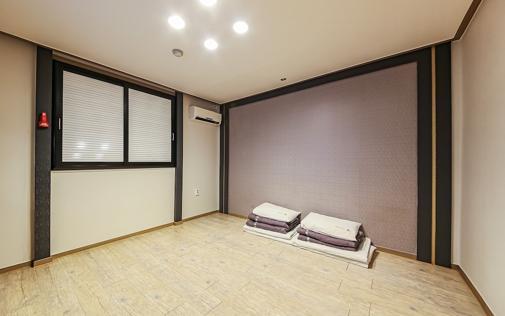 Gunsan Khan in Gunsan, South Korea