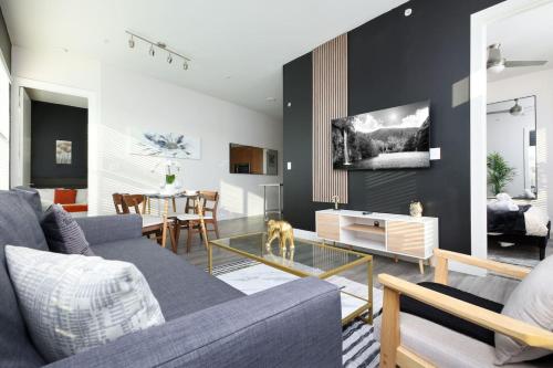 Relaxing 2BR Southtown Near Rvrwalk Dome & Conv — 4-Star Luxury Hotel in San Antonio, United States