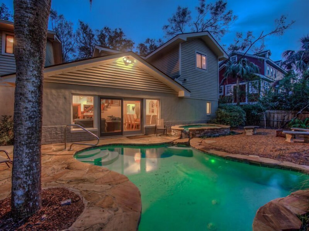 Island Oasis 6 Bedroom Holiday Home — 4-Star Luxury Hotel in Hilton Head Island, United States