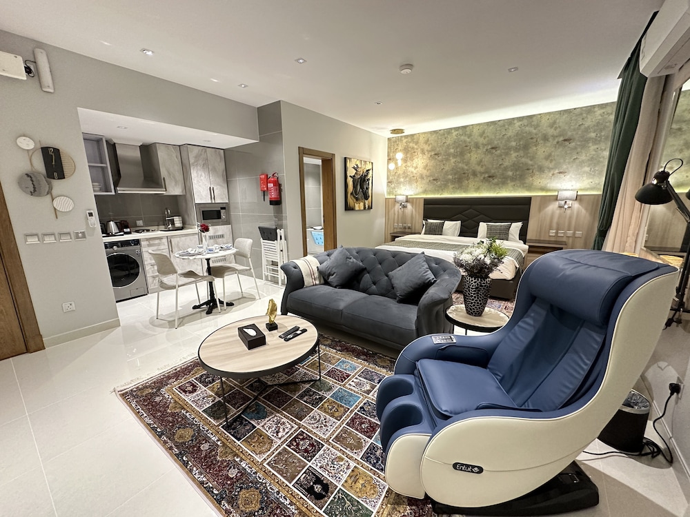Jeddah luxury stay Furnished Apartments — 4-Star Luxury Hotel in Jeddah, Saudi Arabia