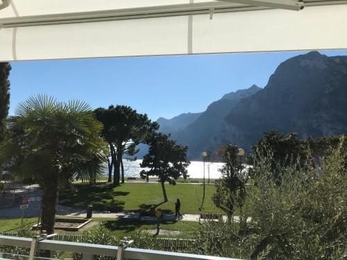 Appartement Lago Blu Superior — 4-Star Luxury Hotel in Riva Del Garda, Italy