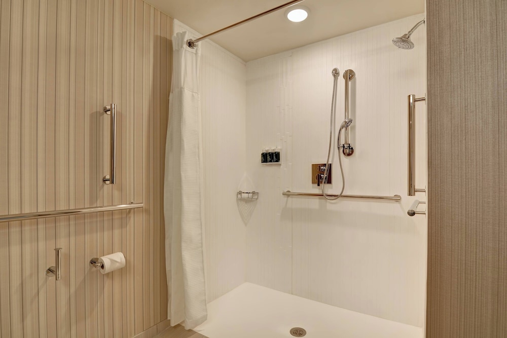 Courtyard by Marriott Bentonville Rogers Promenade - photo 16