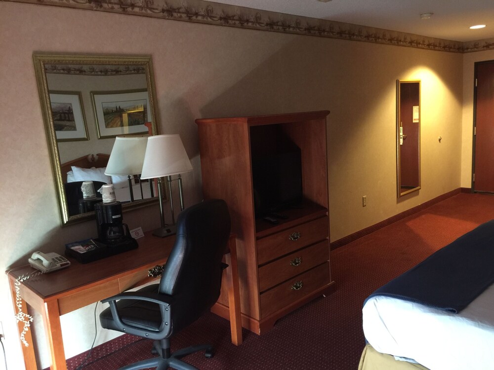 Texas Hill Country Hotel By Holiday Creek - photo 10