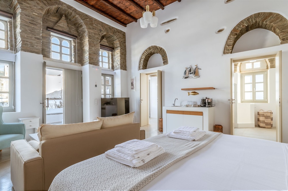 Ursa Major Suites in Tinos, Greece