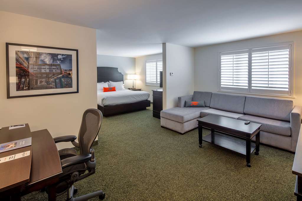 Collegian Hotel & Suites Trademark Collection by Wyndham - photo 9