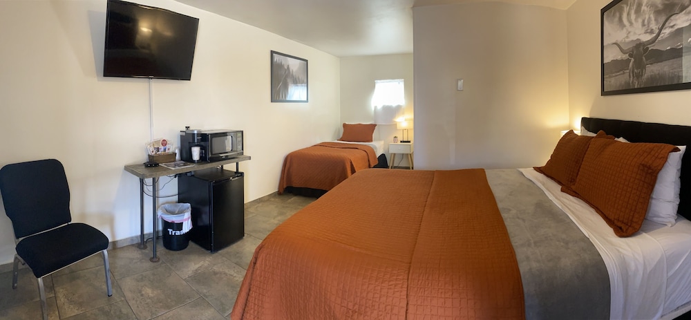 Selkirk Motel - photo 41