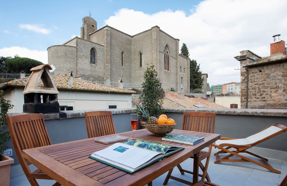 Casa Vacanze Via San Bonaventura 7 Centro Storico Viterbo — 5-Star Luxury Hotel in Viterbo, Italy
