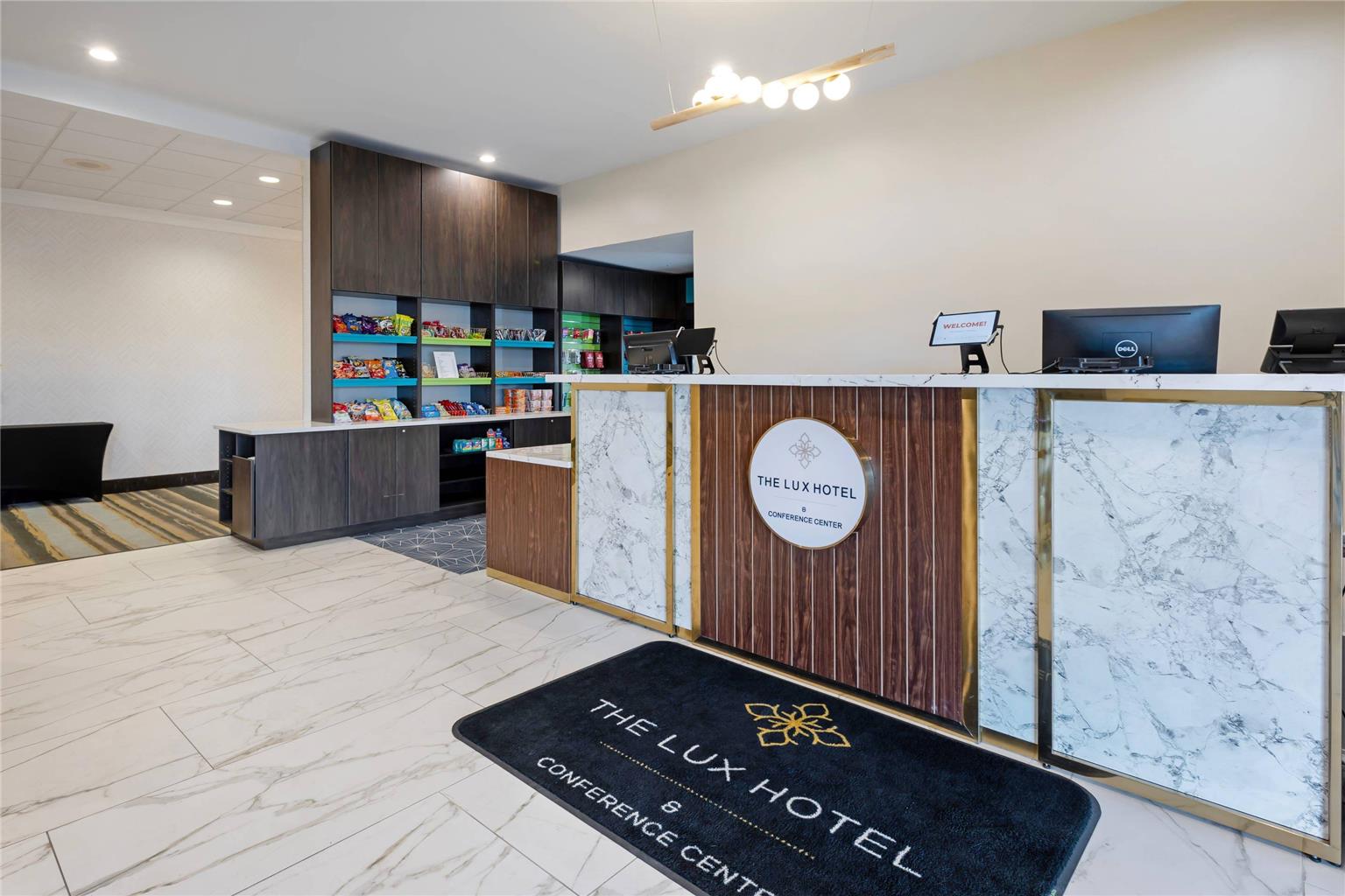 The Lux Hotel & Conference Center an Ascend Collection Hotel - photo 3