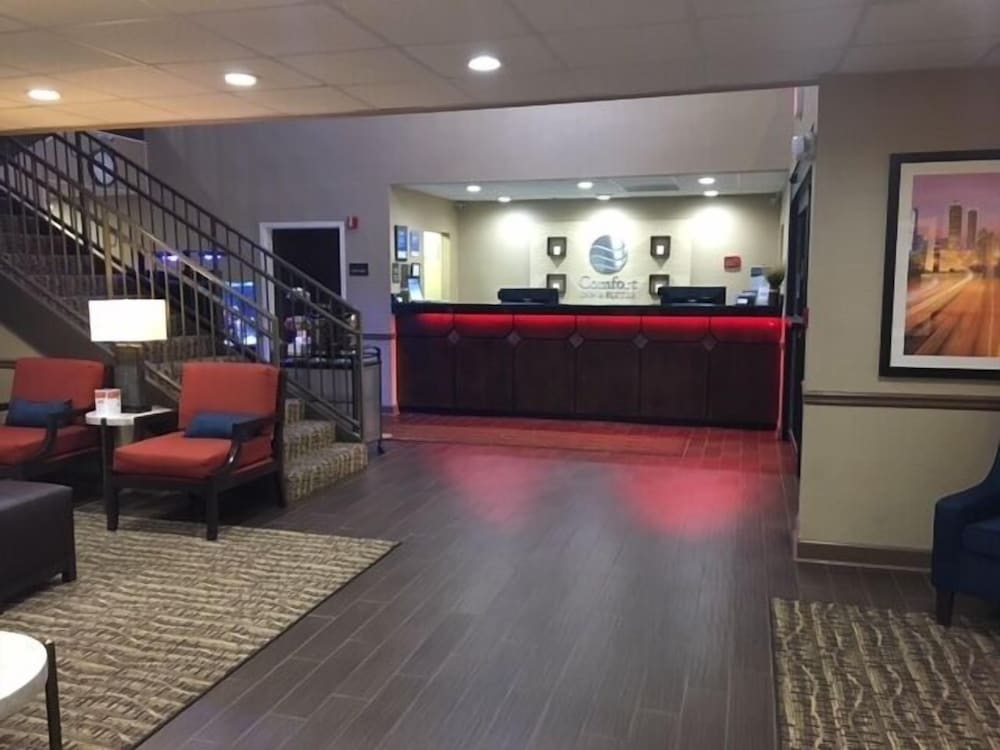 Comfort Inn & Suites Peachtree Corners - photo 2