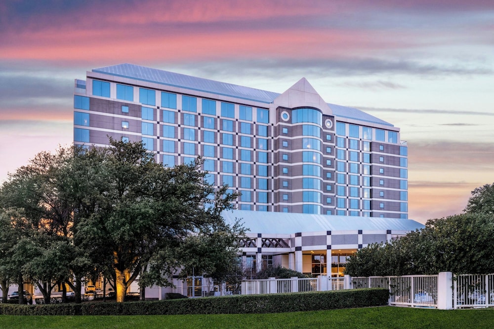 Renaissance Dallas North Hotel - photo 2