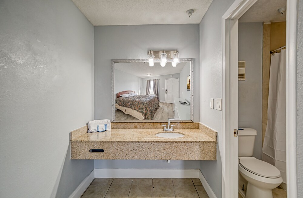 America's Best Inn Jacksonville - photo 18