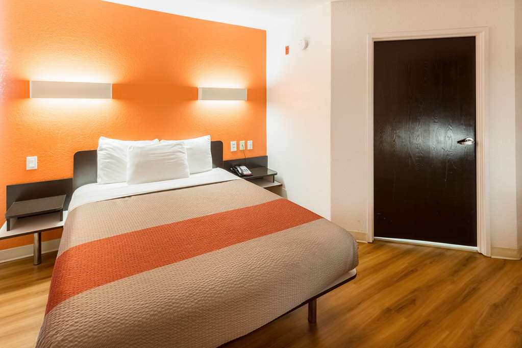 Motel 6 Irving TX DFW Airport North - photo 13