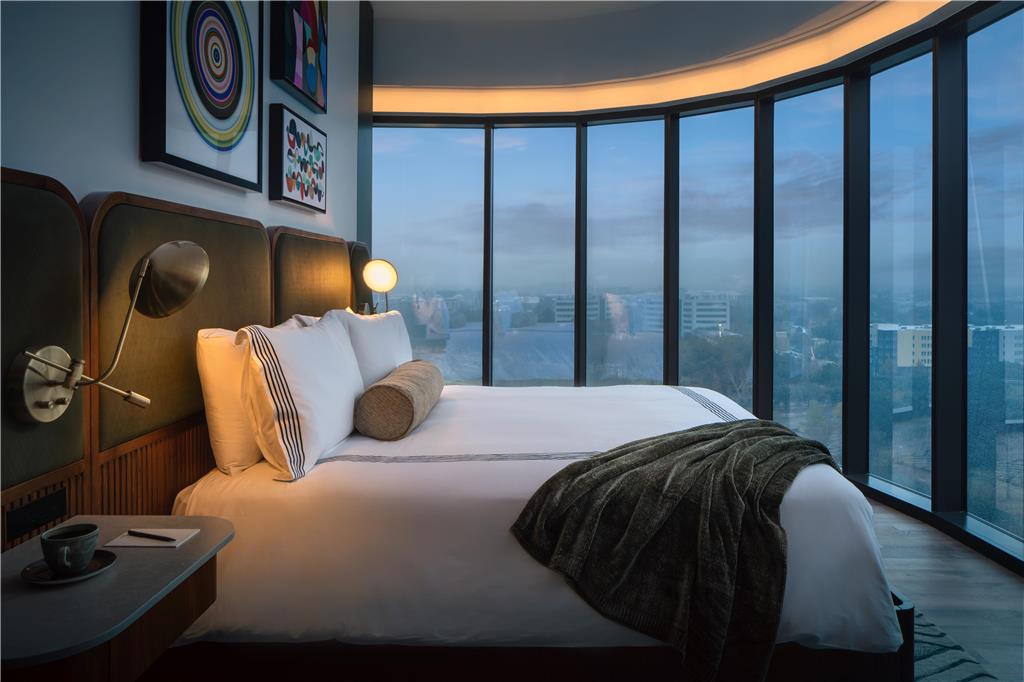 Thompson Houston by Hyatt - photo 21